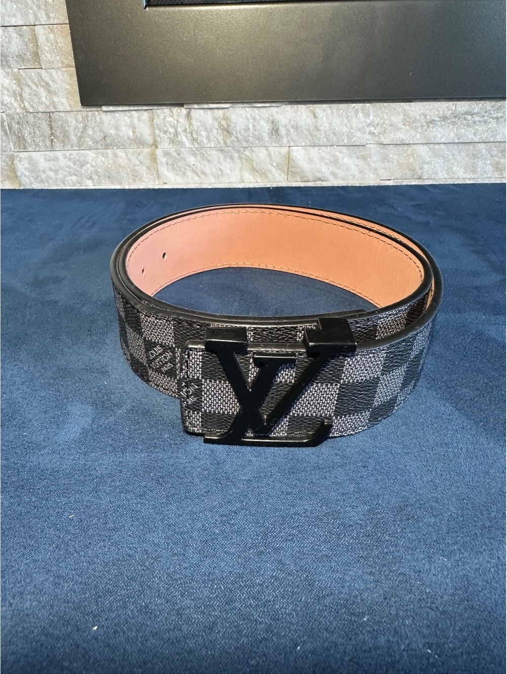 Louis Vuitton Damier Graphite LV Belt Black Gray – Authenticity Unknown